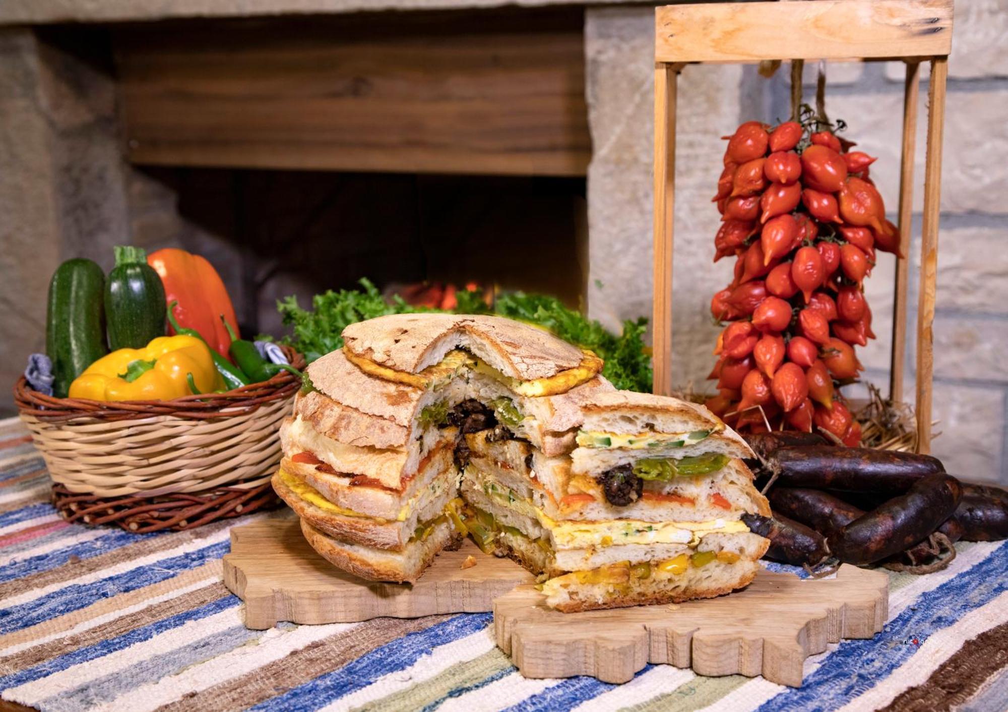 Agriturismo Terra E Sapori Campodipietra Luaran gambar