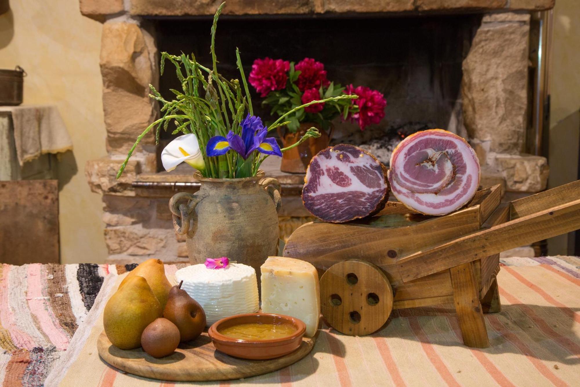 Agriturismo Terra E Sapori Campodipietra Luaran gambar