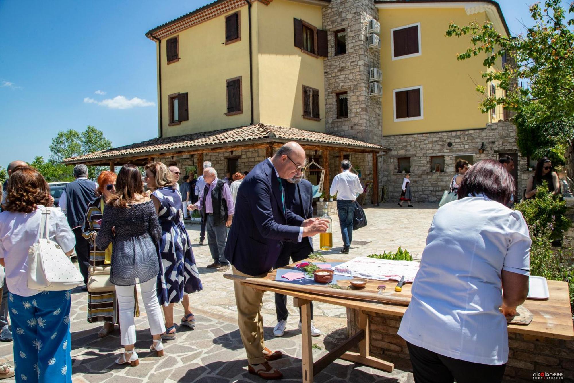 Agriturismo Terra E Sapori Campodipietra Luaran gambar