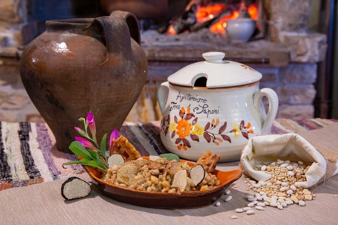 Agriturismo Terra E Sapori Campodipietra Luaran gambar