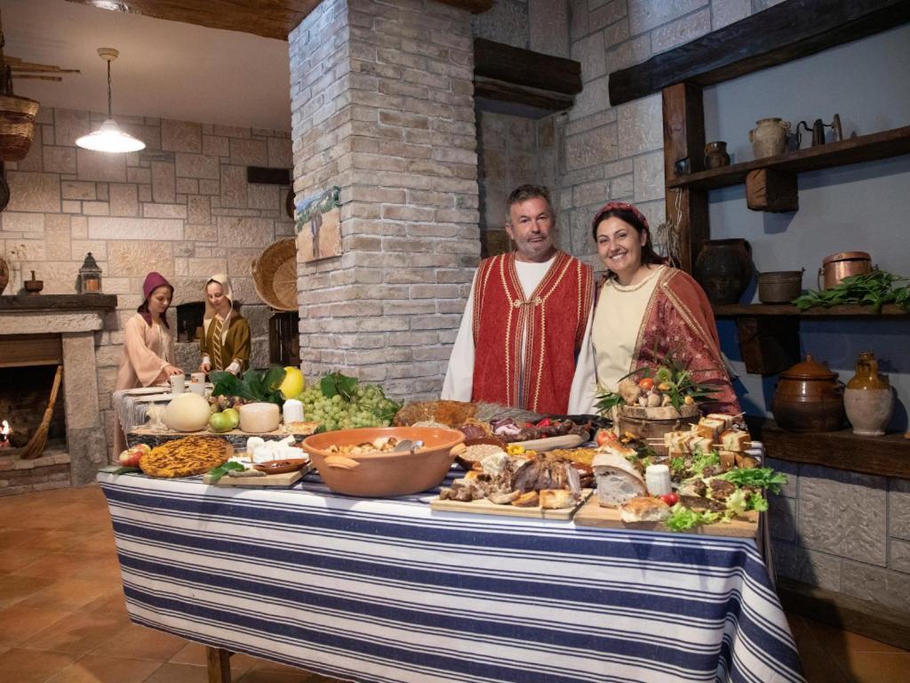 Agriturismo Terra E Sapori Campodipietra Luaran gambar